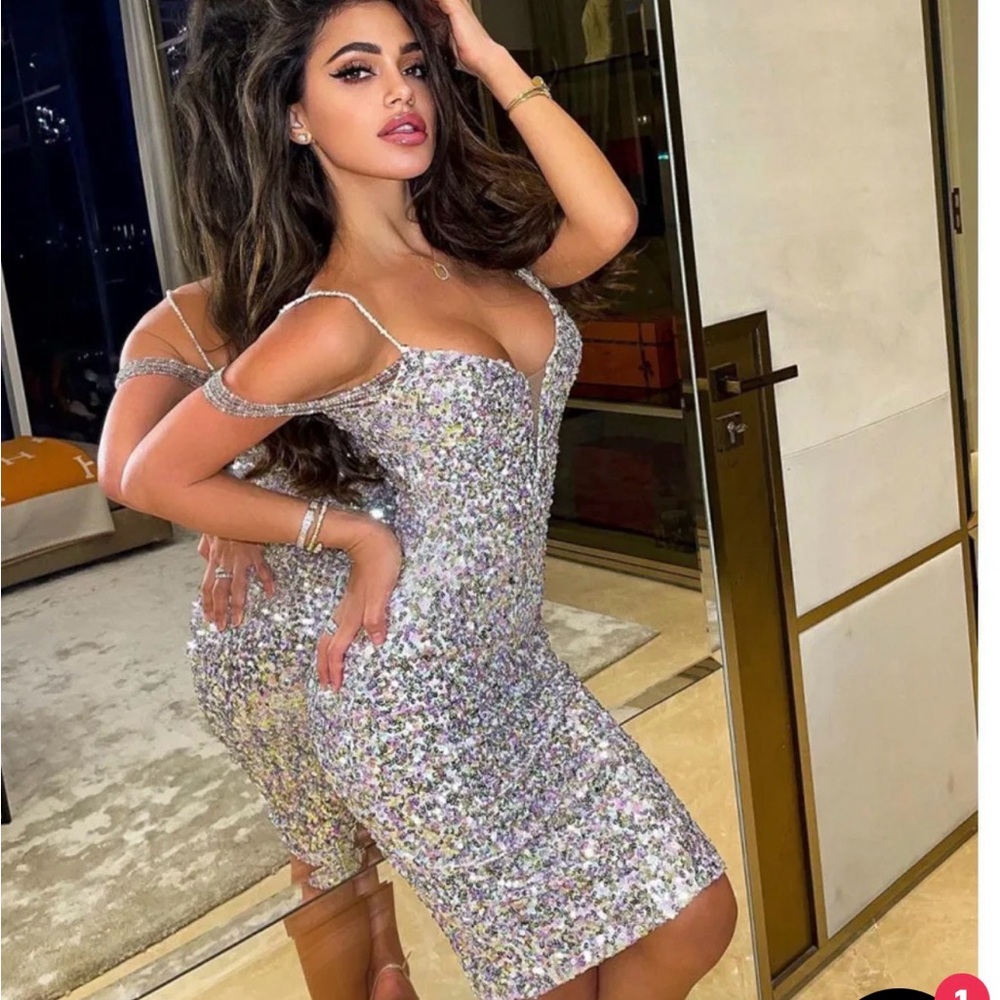 BELLA BARNETT Bead Straps Sequin Mini Dress Birthday Sexy Deep V Size Med - Picture 2 of 10